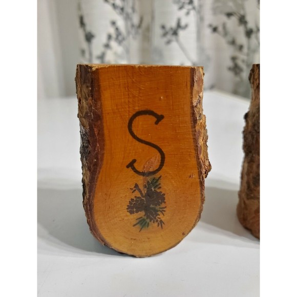 Vintage Unbranded Salt And Pepper Shakers Made From Natural Wood With Corks - Picture 3 of 10